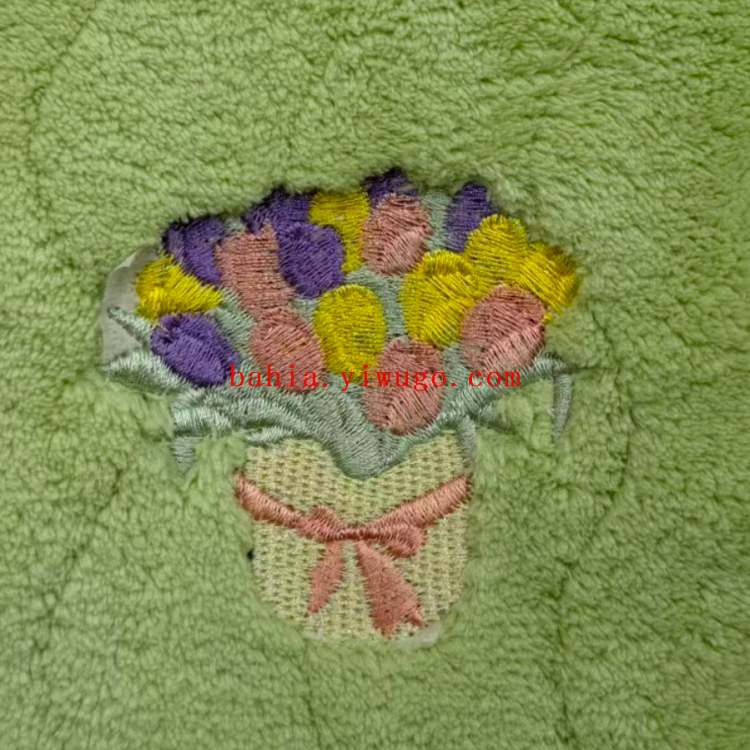 Embroidered bouquet towel, plain lace cloth, household absorbent and stain-removing cleaning towel Application Scenario