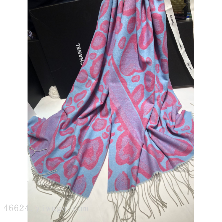 Cross-border scarf wholesale e-commerce live streaming supply chain new order style 65 jacquard series large leopard print