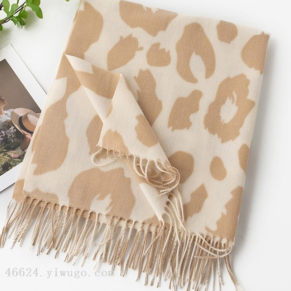 Wholesale e-commerce live-streaming supply chain of new cross-border scarves with imitation cashmere prints, cow and leopard patterns details Picture