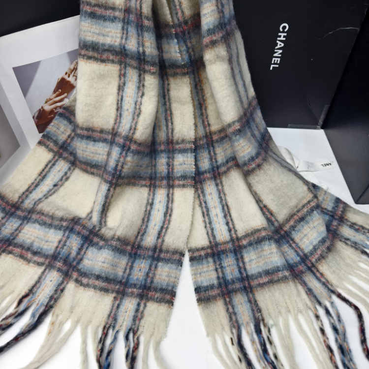 Cross-border wholesale of scarves, e-commerce live streaming, supply chain, new order style, classic British check details Picture