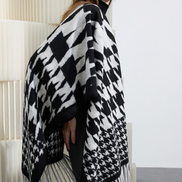 Cross-border scarf wholesale e-commerce live streaming supply chain, Thousand Bird pattern imitation cashmere split shawls details Picture