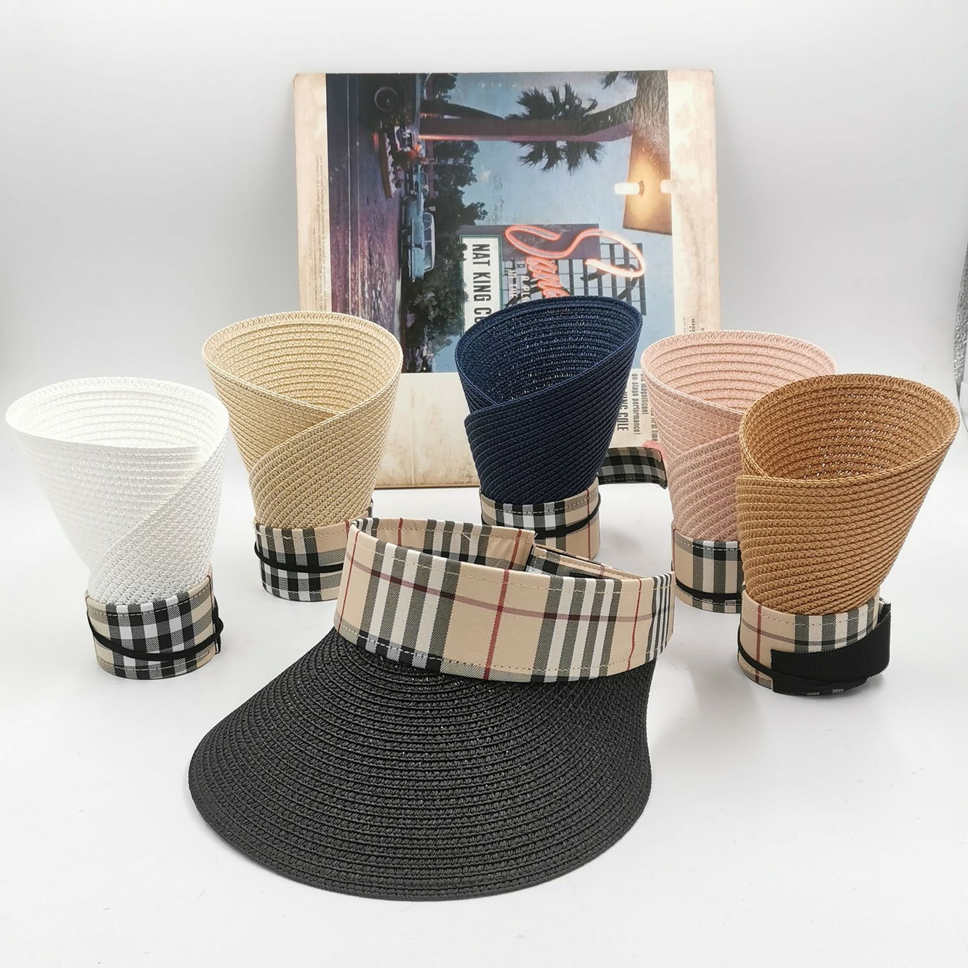 Checkered decorated open-top summer and autumn sun hats, trendy sun protection hats, Korean version open-top manufacturer for sale Specification image