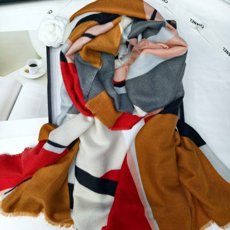 Wholesale e-commerce live-streaming supply chain for export of faux cashmere loose whisk printed graffiti marble pattern scarves