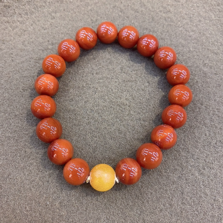 Nanhong agate bracelet for women's collection, Yunnan Baoshan amber bracelet for women, high-end gift Item Picture