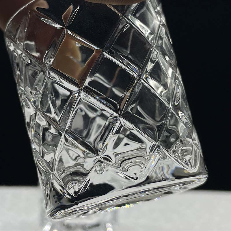 Carved white spirit cups, household glass cups, small Western-style wine cups, sets of cups, two bullet cups, one sip cup, spirits cups