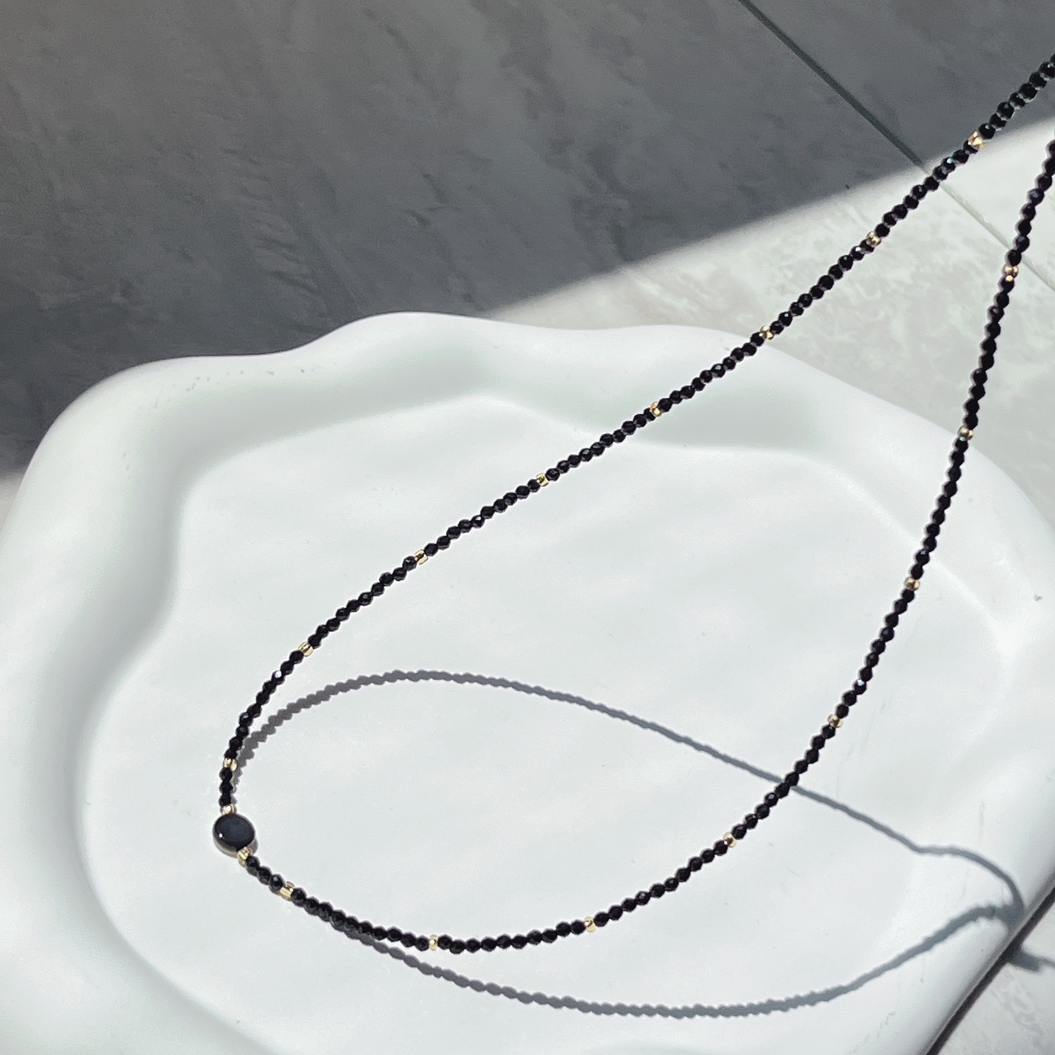 قلادة كريستال سوداء من القشرة الطبيعية، سلسلة من سلاسل الترقيم، Specification image