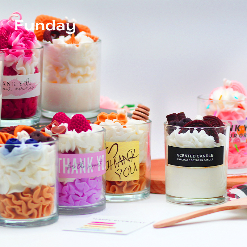 Fanti Cross-border best-selling strawberry cream cake-shaped candles, smokeless and eco-friendly soy wax souvenirs, scented candles Specification image