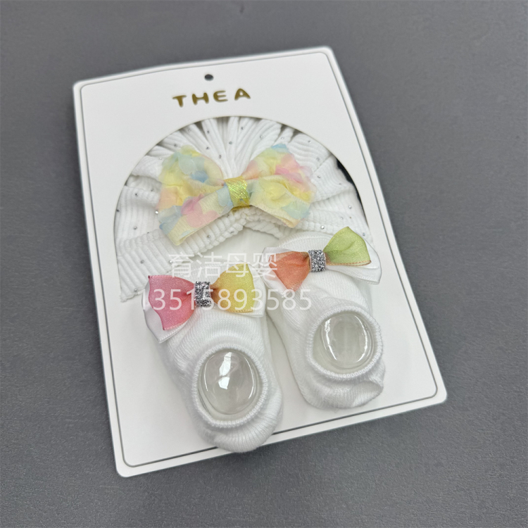 Princess of foreign trade supply, cute baby hat and sock set, Korean-style baby girl fontanelle protection hood, cute flowers Application Scenario