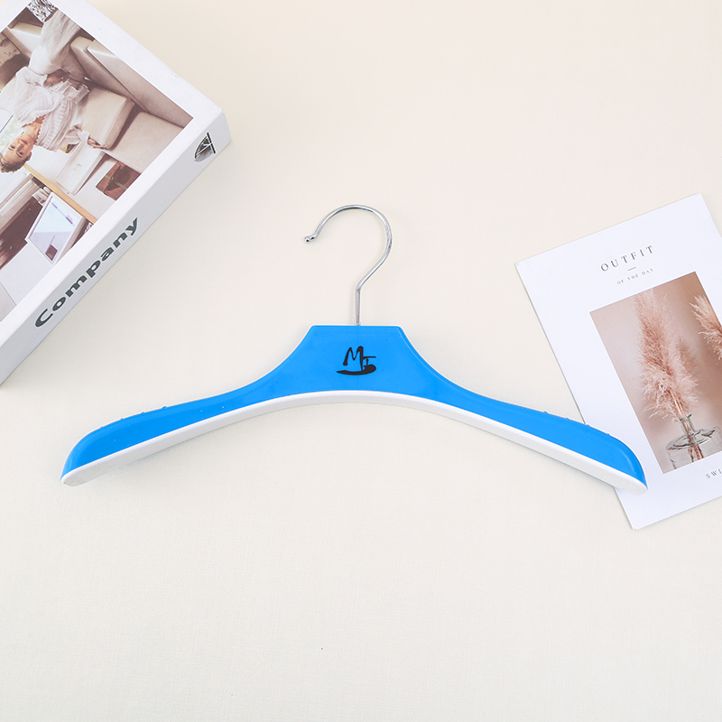 衣架/折叠衣架/塑料衣架/木质儿童衣架/衣服架子产品图