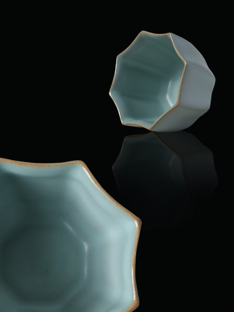 Taiwan Lu Bao Ru Kiln tea cups, high-end master cups, crackle tea brewing and tasting cups, single-cup Ru porcelain tea cups details Picture