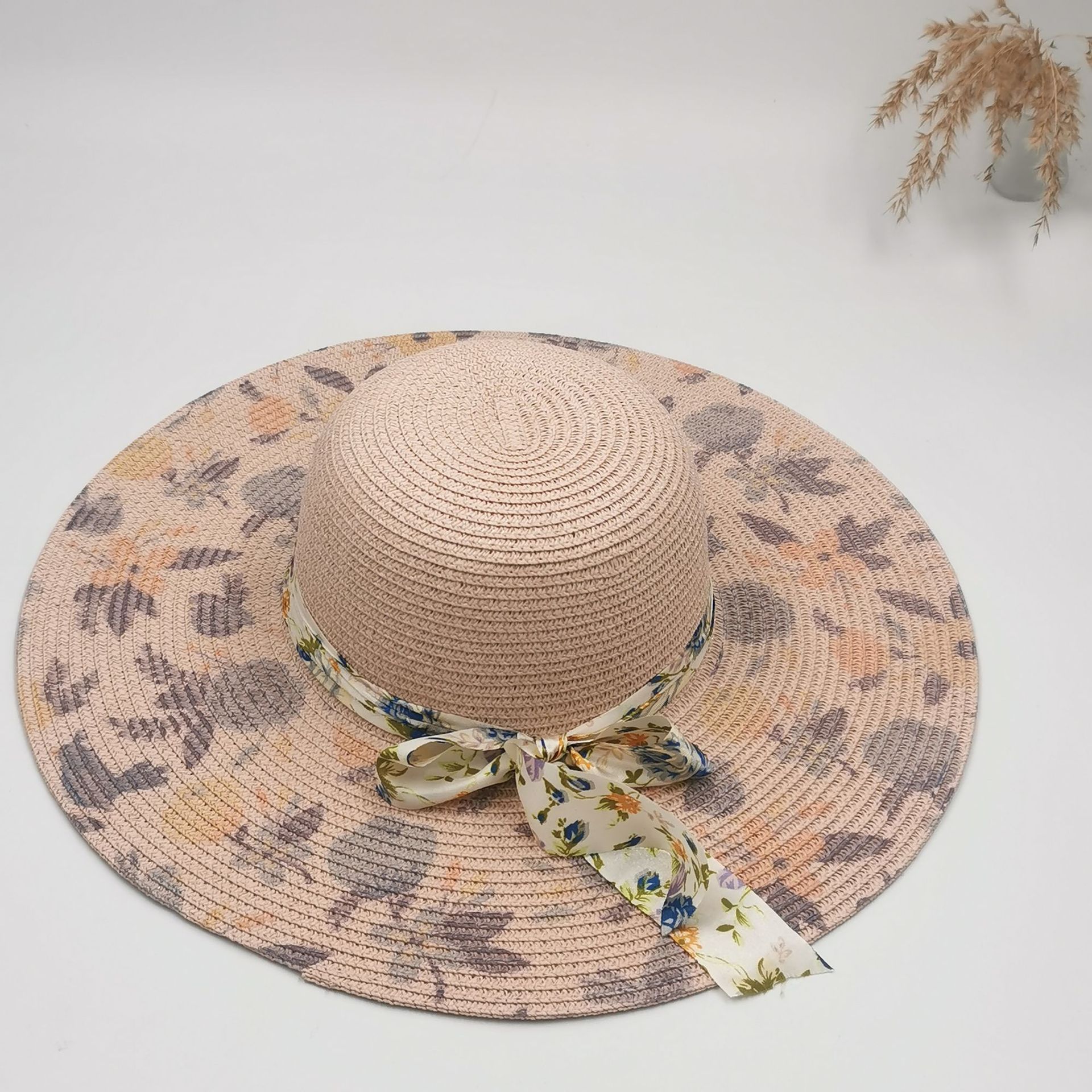 Wholesale of spring and summer outdoor wide-brimmed ribbon sun hats, pp silk hats, women's printed ribbon hats and fisherman hats Application Scenario