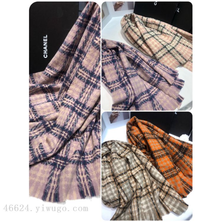 Wholesale of cross-border scarves in stock, e-commerce live streaming, supply chain, Xiaoxiangfeng barley ear checkered scarves Application Scenario