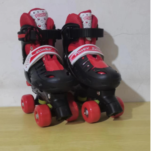 Children's flash roller skates, double row wheels, four-wheel skates, roller skates, men's and women's roller skates wholesale, children's roller skates Application Scenario