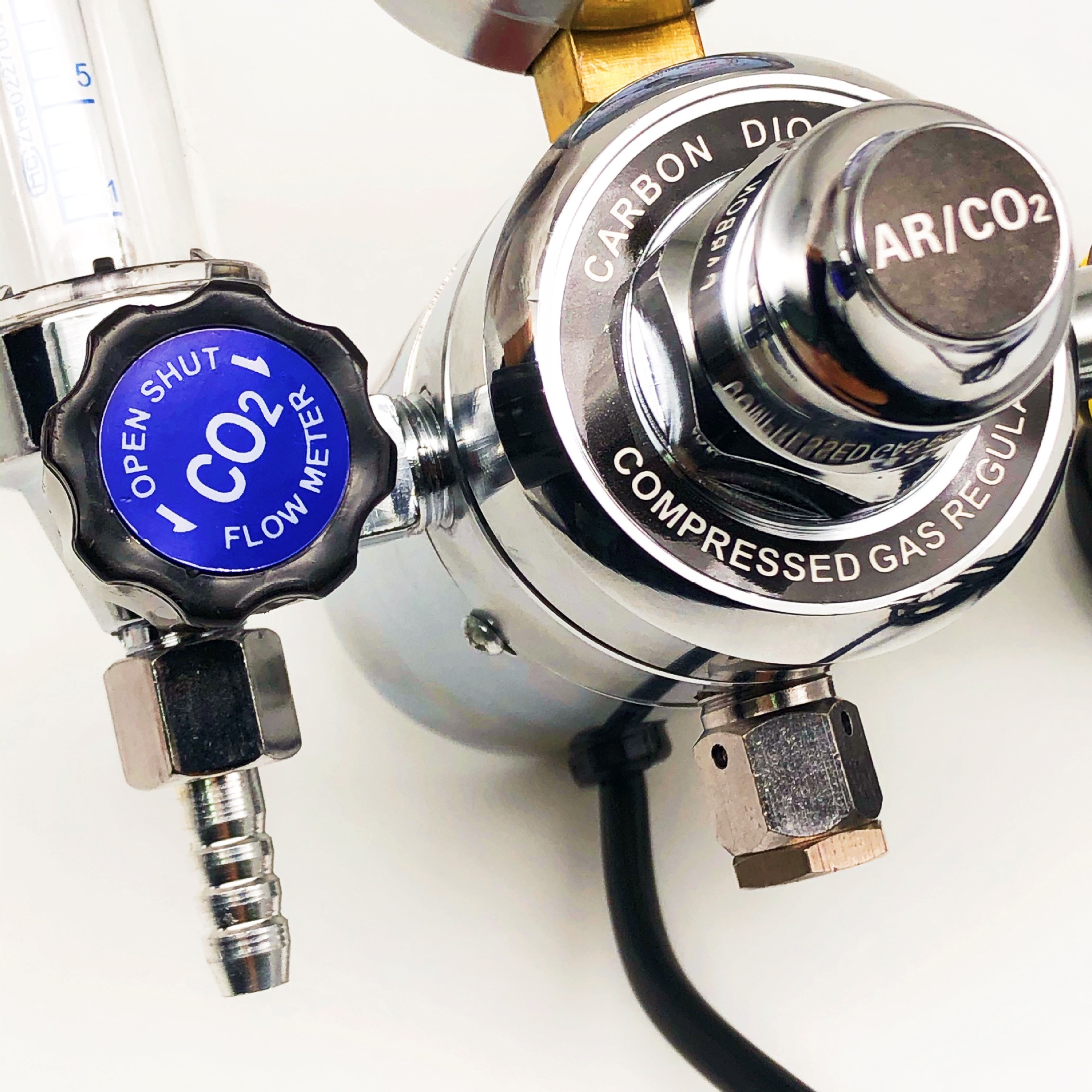 The Huaao Guangwei electric welding machine is equipped with 36V, 110V and 220V carbon dioxide all-copper electric heating pressure reducers Application Scenario