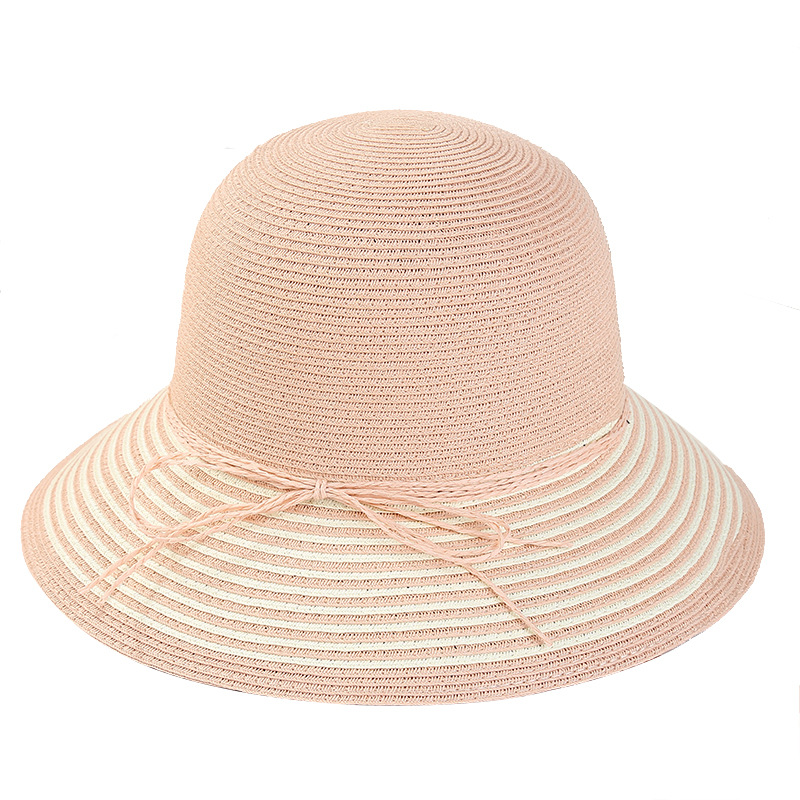 Chenglei's finely woven straw hat is a cute girl's summer sun protection hat for going out and shopping. It's also a student's summer thin and sagging hat Application Scenario