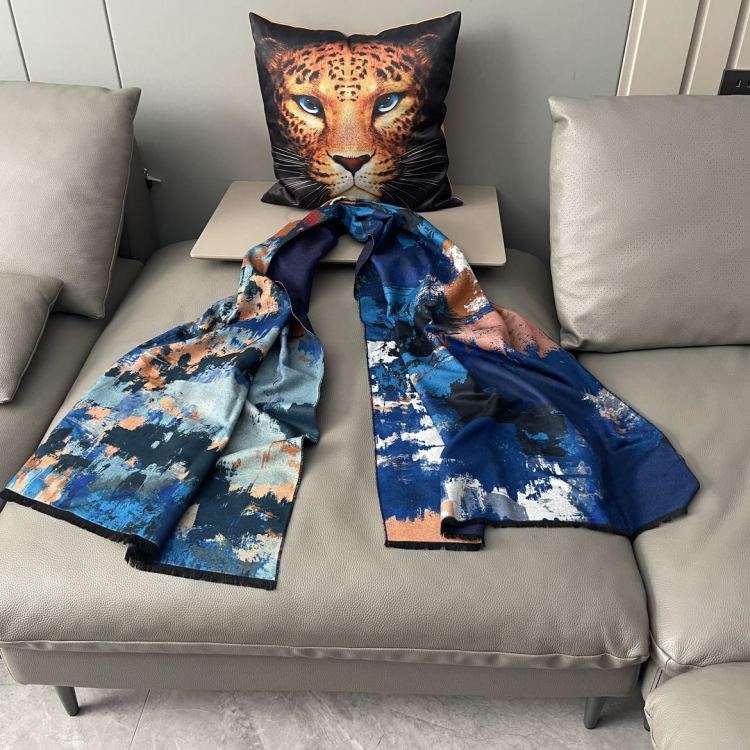 European and American printed faux cashmere shawls and warm cloaks, thickened ink-wash printed shawls and scarves in stock for warmth Specification image