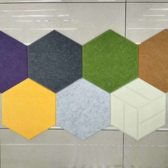 毛毡吸音板新款吸音板，有背胶可自粘设计具保暖及隔音效果多白底实物图