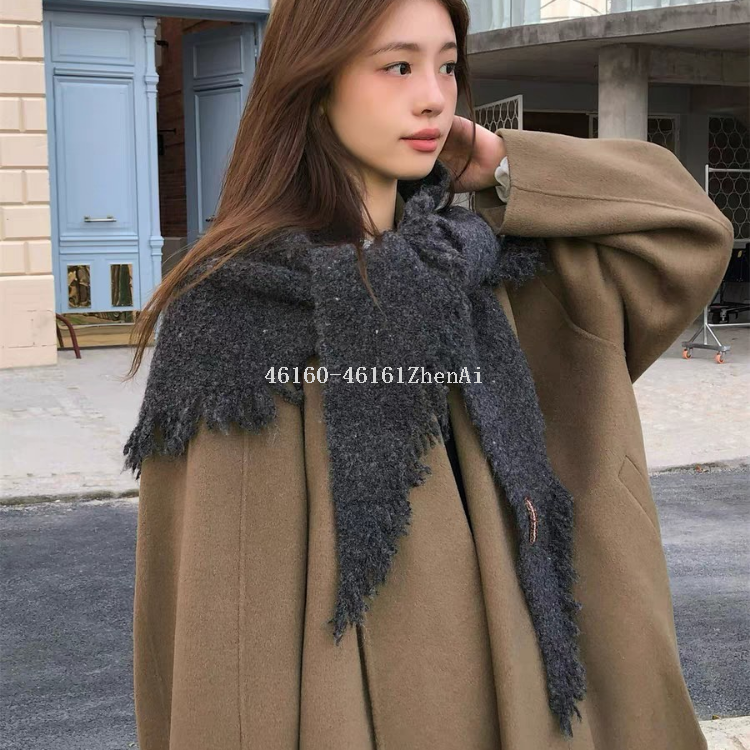 New in-stock cross-border wholesale e-commerce live streaming alpaca dynamic triangular shawl supply chain supply