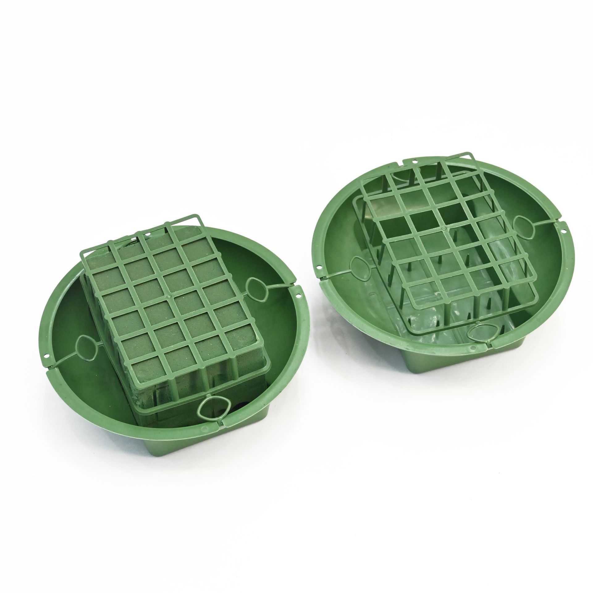 Pequeño disco redondo con barro maceta de plástico verde con barro rejilla para arreglo de flores lavabo con barro Application Scenario