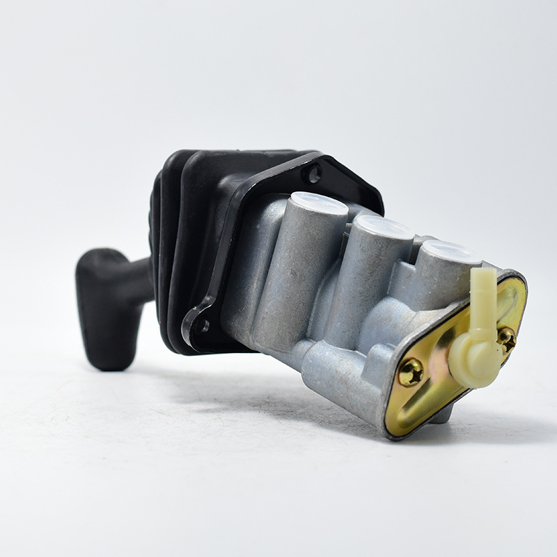 Manual control valve 9617223140, parts and components for heavy-duty trucks, sinotruk trucks and buses details Picture