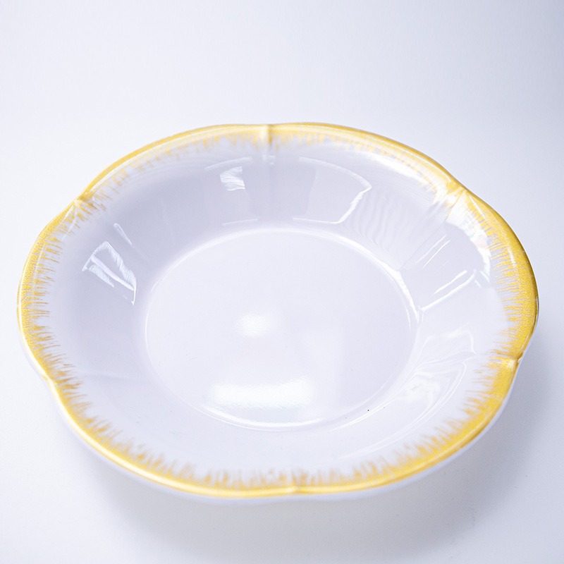 Wholesale of golden imitation porcelain round plates, melamine tableware, plastic plates, buffet Western plates, household and commercial round plates Application Scenario