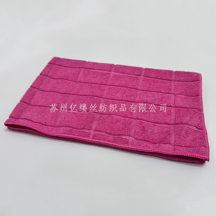 Superfine fiber warp knitted checkered cloth, large checkered cloth, cleaning cloth that does not shed fibers, thickened absorbent waffle checkered kitchen cloth Application Scenario
