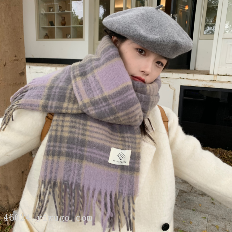 The 2024 new Maillard high-end checkered scarf for women, a Korean-style shawl for both winter and spring and autumn, is thick and warm Specification image