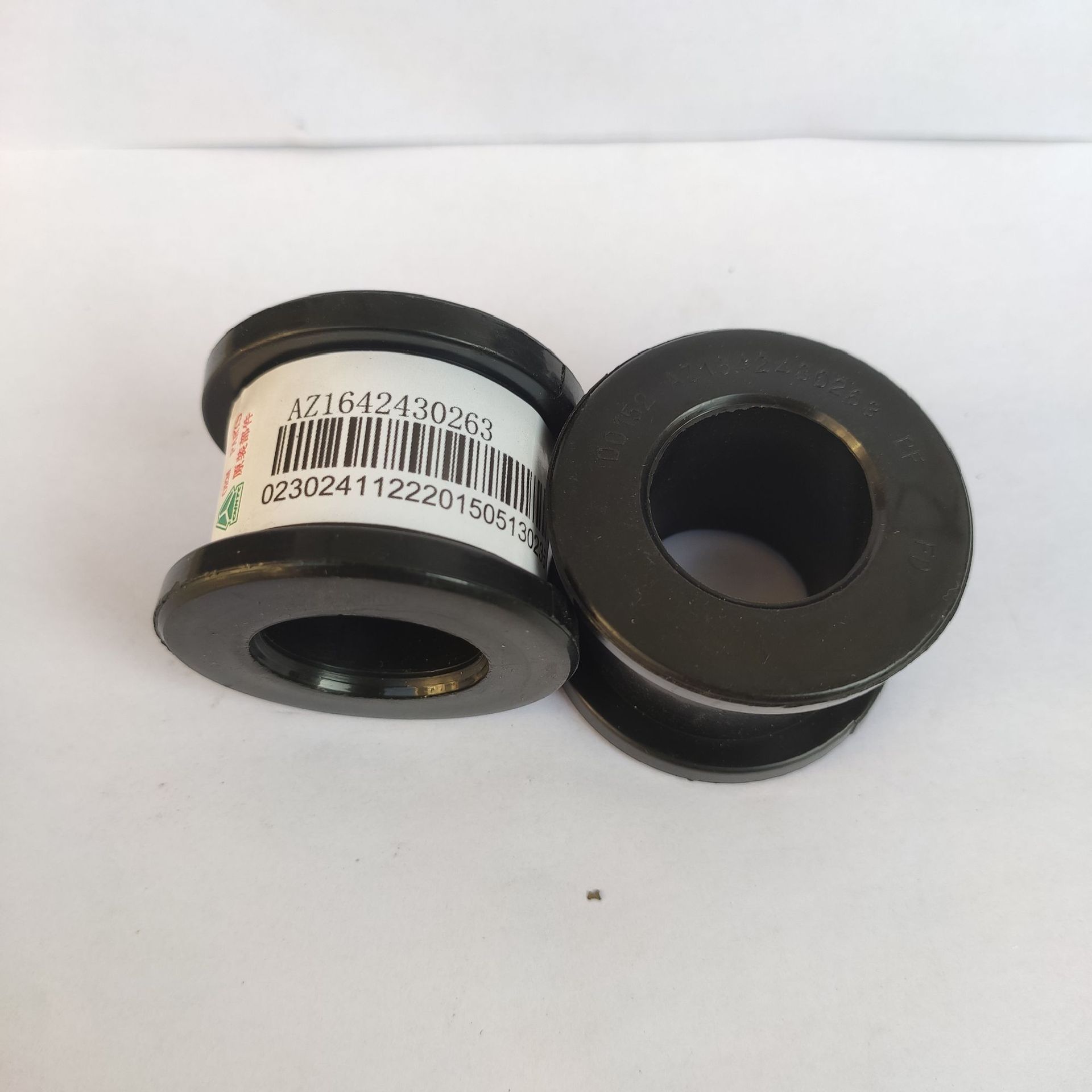 We produce and wholesale Haowo cab flip rubber sleeves AZ1642430263 for auto parts Application Scenario