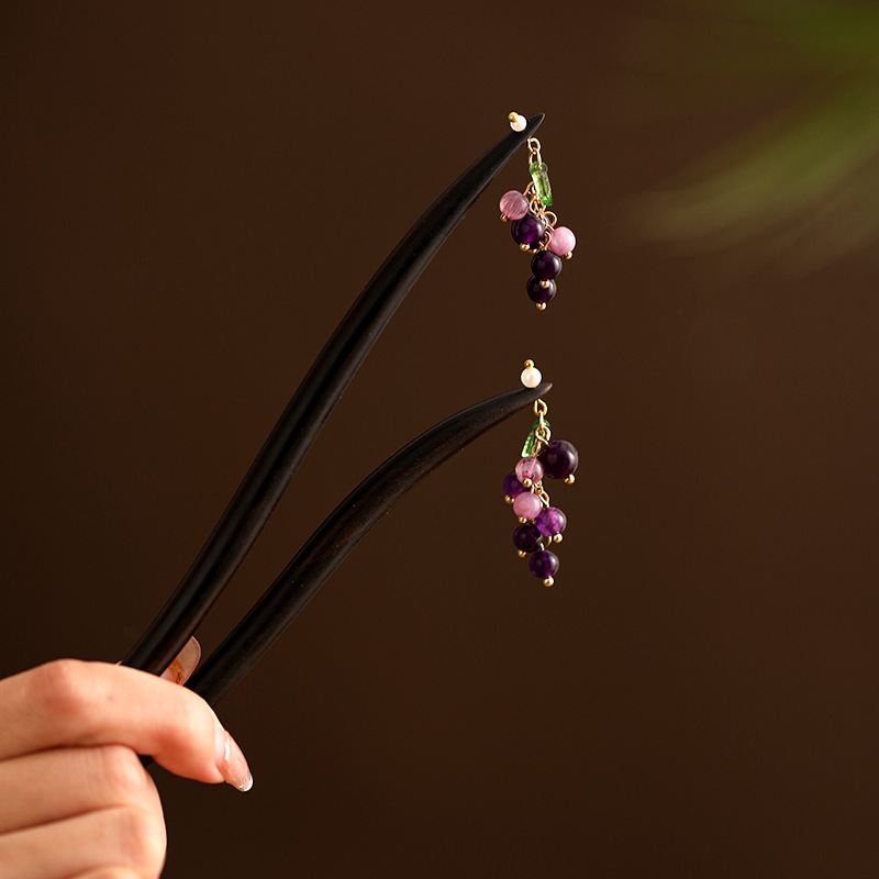 Niche design grape ebony hairpins, new Chinese-style horse face group accessory plate hairpins, ancient-style Hanfu headwear hairpins details Picture