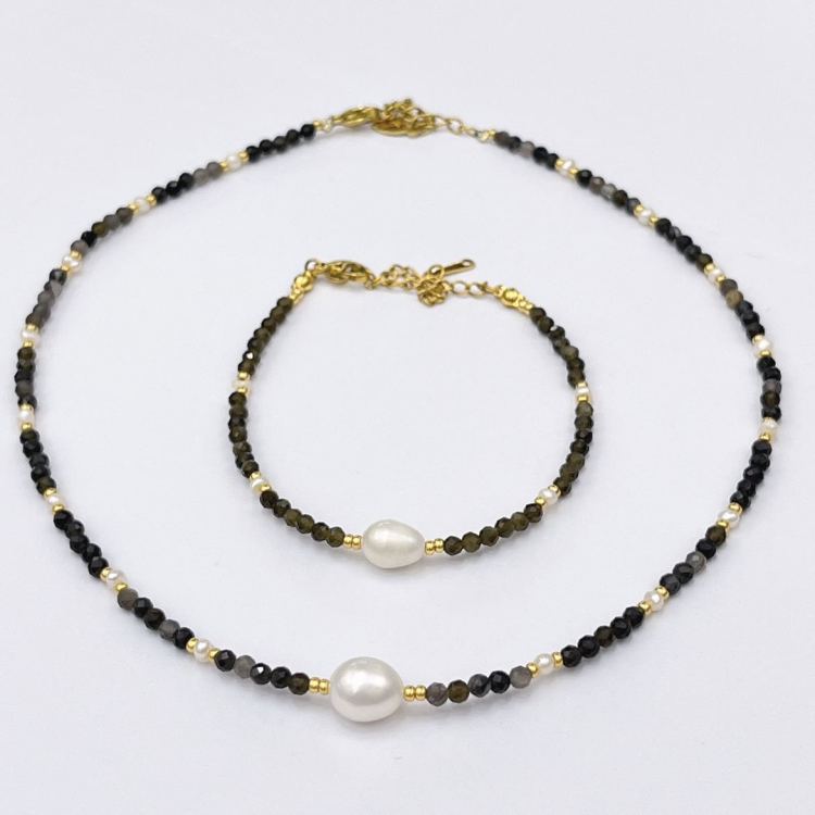 银饰/项链/金色链子/珍珠/梵克雅宝单花项链白底实物图