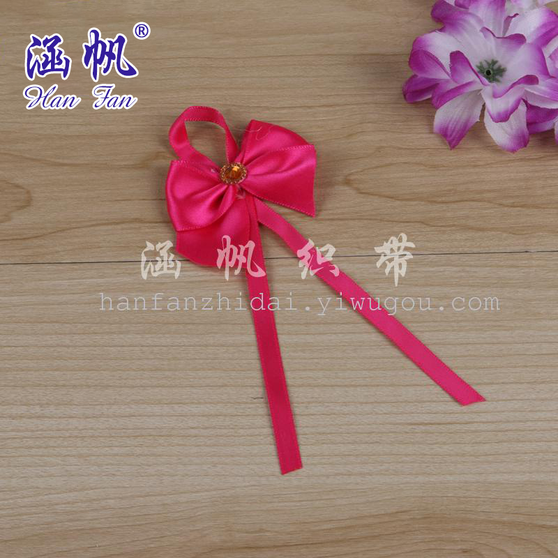 Top-quality pink bow tie accessories with beaded collar flowers and a retro style decoration