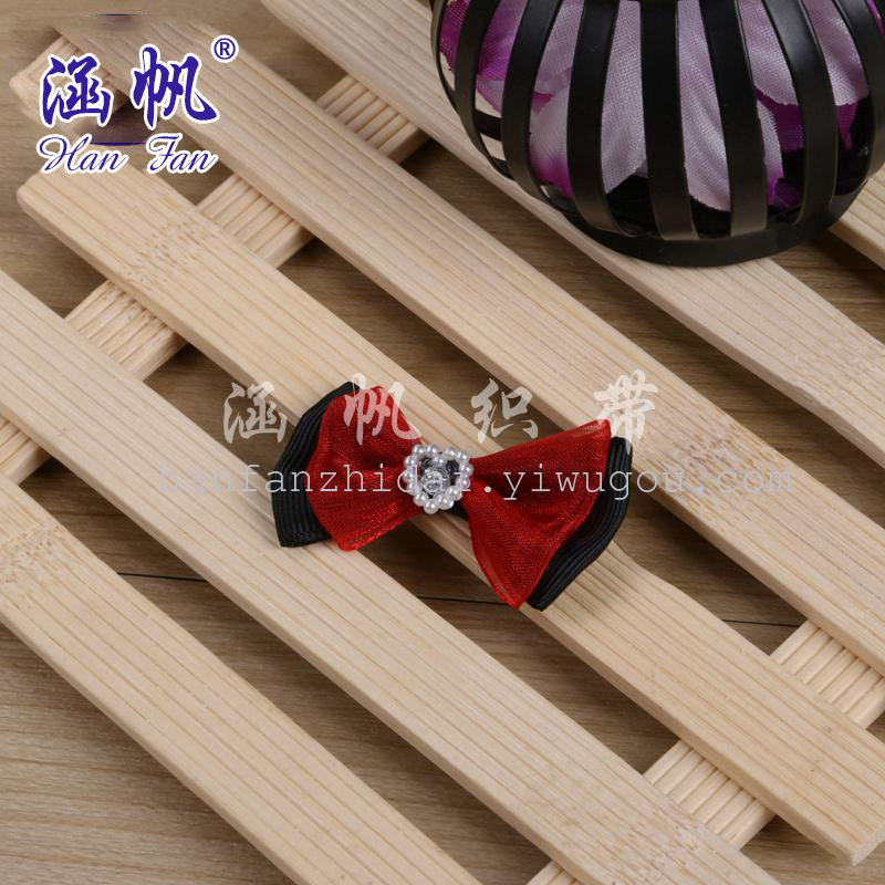 مجفف شعر حلو وجميل من فتاة صغيرة ذات شعر أحمر details Picture