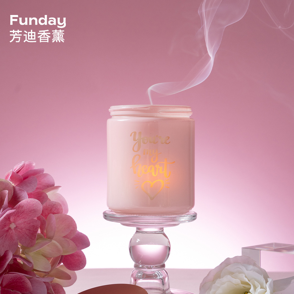 Nuevos productos transfronterizos luz LED incorporada grabado láser patrón de reconocimiento blanco tanabata san valentín premium buen olor vela perfumada details Picture