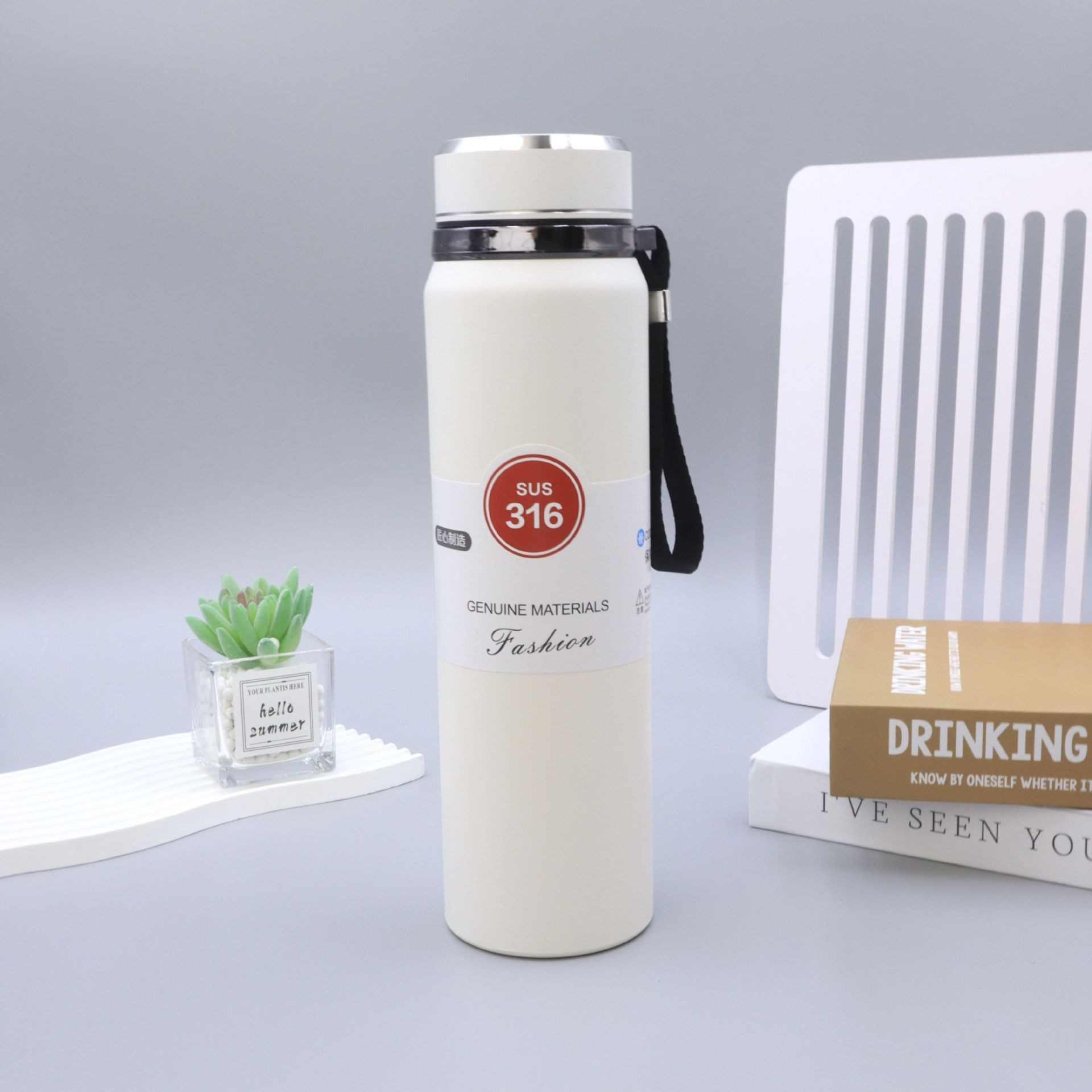 Factory direct sales of large-capacity 316 stainless steel sun insulated flasks, men's and women's gift water cups, outdoor insulated cups, customized Application Scenario