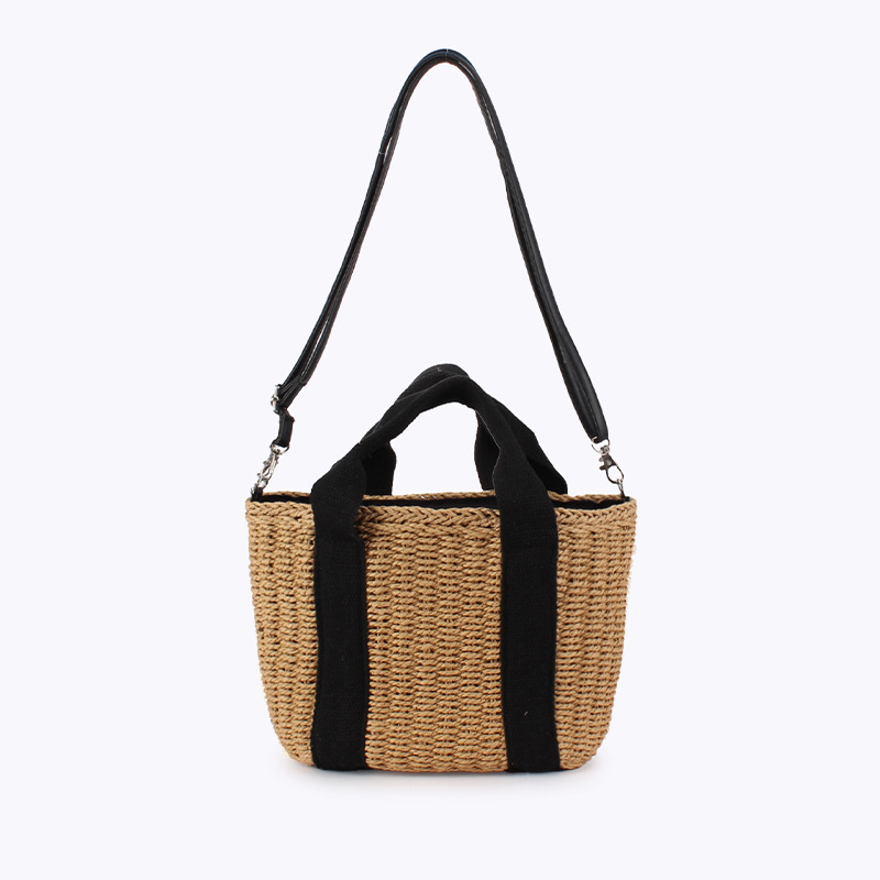 وتحمل حقيبة السفر على الشاطئ Item Picture