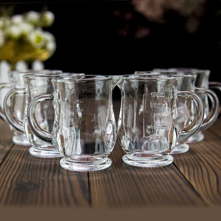 Factory direct sales of Qianli transparent creative glass small wine glasses, thickened spirits cups, and sparkling white spirit cups in stock for wholesale Application Scenario