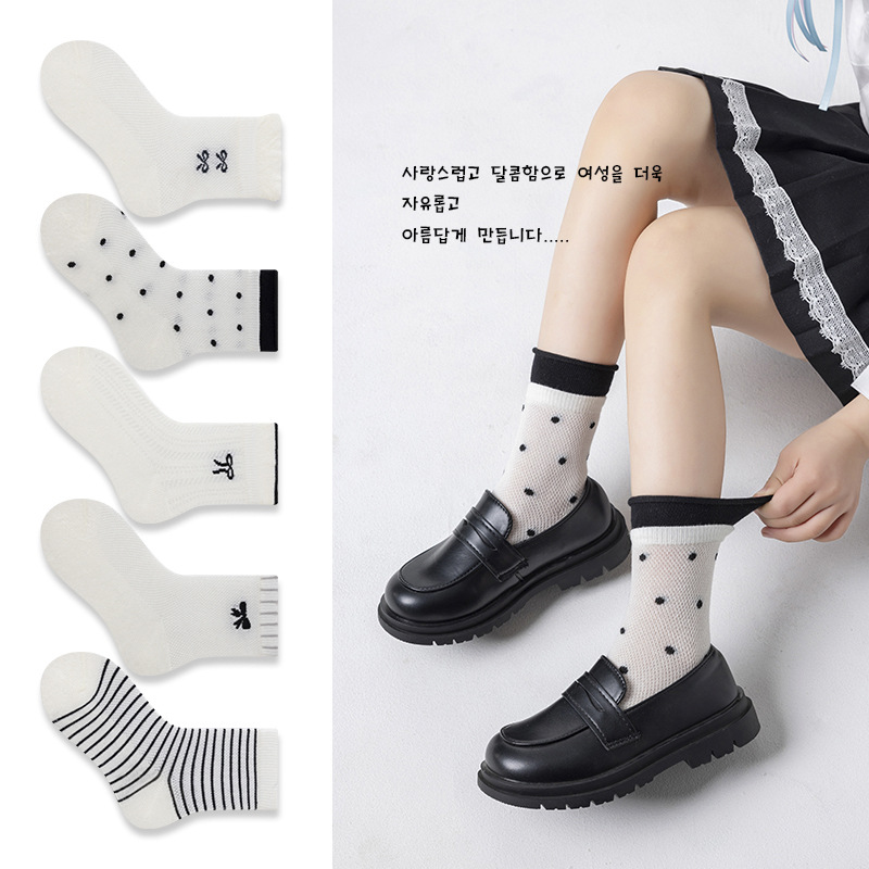 Wholesale of 5 pairs of new white girls' socks for summer and autumn, featuring thin and simple bow embroidery mid-calf socks details Picture