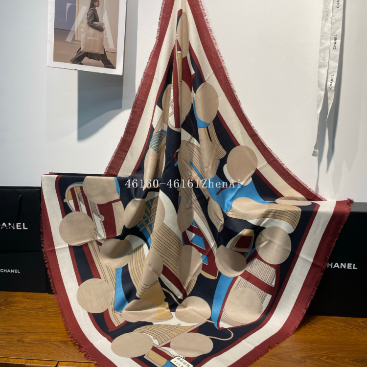 Wholesale of new cross-border export cash on delivery scarves, fashionable and classic velvet printed square scarves, e-commerce live streaming supply chain