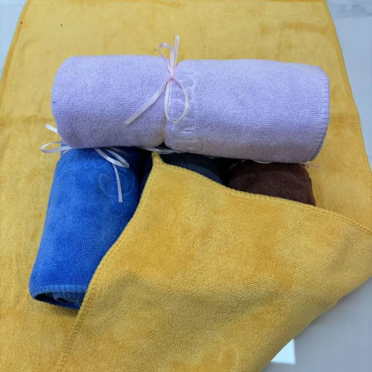 40*80cm printed pet towels, cat and dog cleaning and beauty towels, bath and water wiping towels Application Scenario