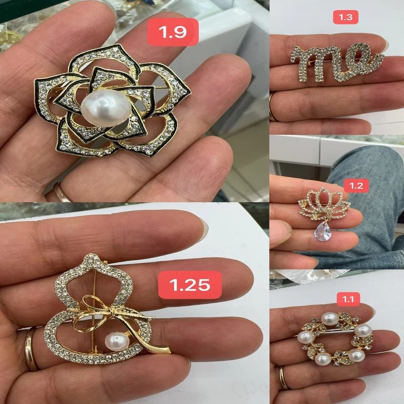 2024新款胸针 女高级感高端锌合金小众胸花 清新甜美服饰配件衣饰