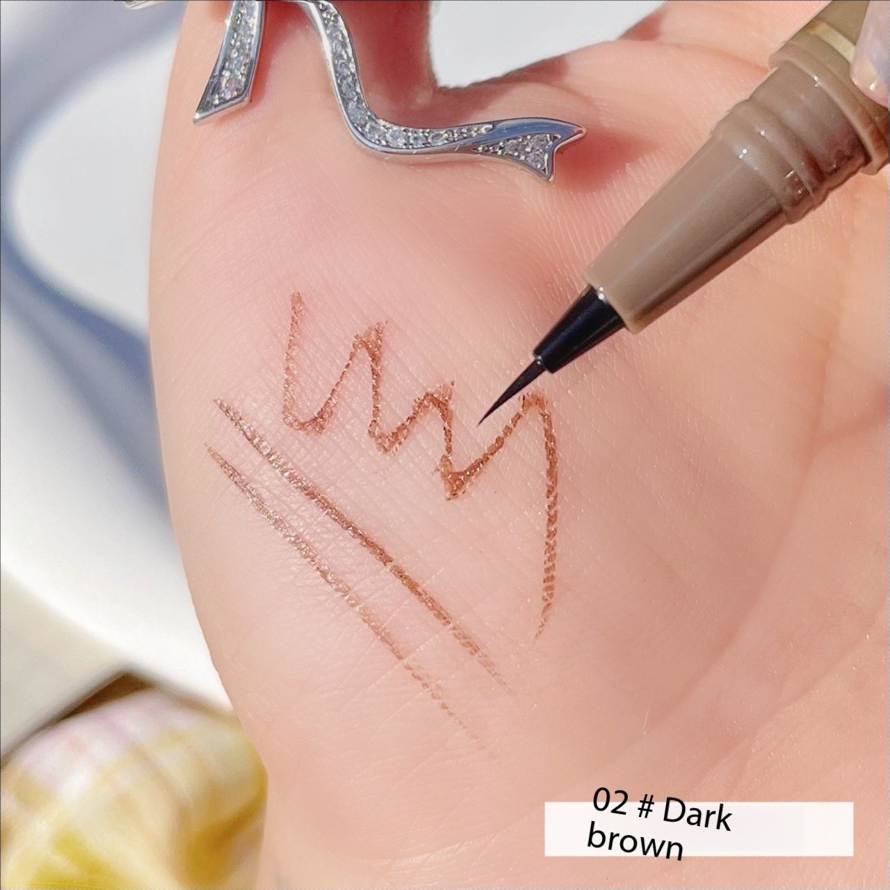Atomic Kitten Smooth Mineral Long-lasting Waterproof, sweat-proof, Non-Staining Brown Liquid Eyeliner Specification image