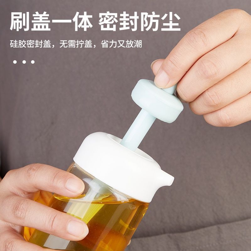 Silicone rubber oil bottle with brush, kitchen pancake oil brush, household high-temperature resistant oil bottle, food-grade oil bottle wholesale