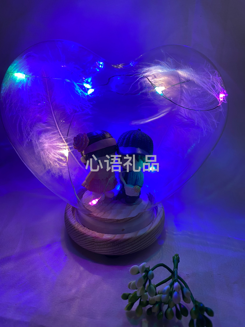 心形带灯玻璃罩，适合各种场合礼物赠送，节日礼物必备