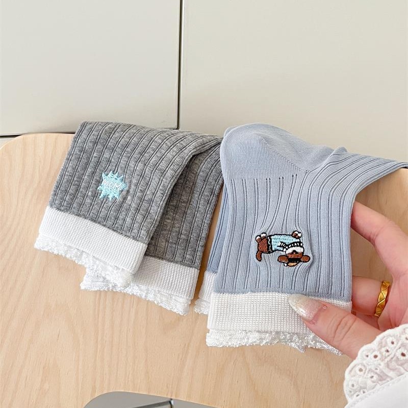 Boneless mesh mid-calf socks, black fungus edge embroidered little dog color-blocking pile socks, summer breathable and sweat-absorbing grey women's socks Specification image