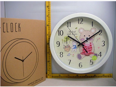 圆形卡通小熊厚框超静音扫描塑料大挂钟儿童房中式简约时尚钟表批