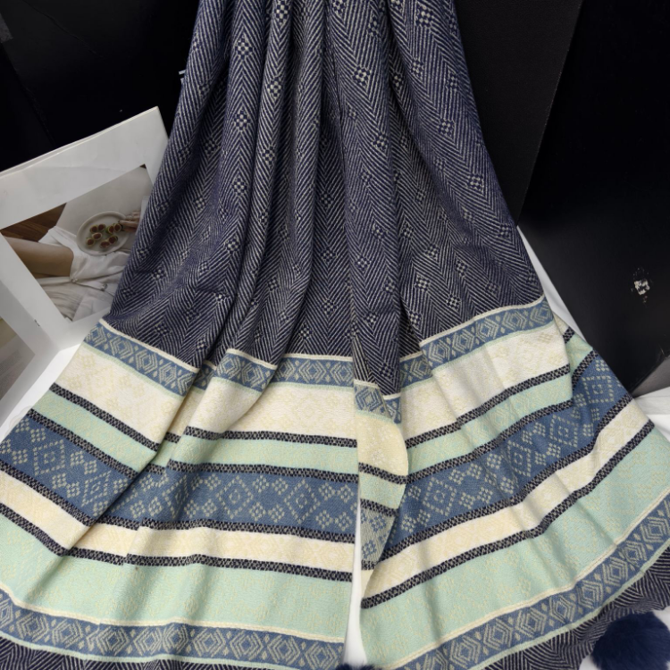 Cross-border scarf wholesale, e-commerce live streaming, supply chain, new jacquard herringbone, loop tassels and pom-poms details Picture