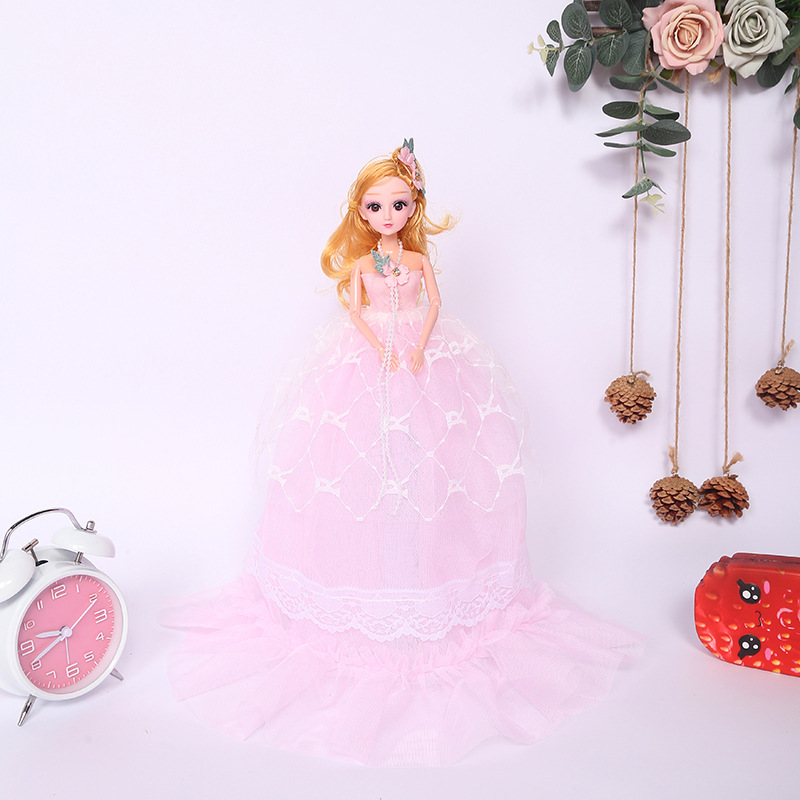 娃娃公仔实物图