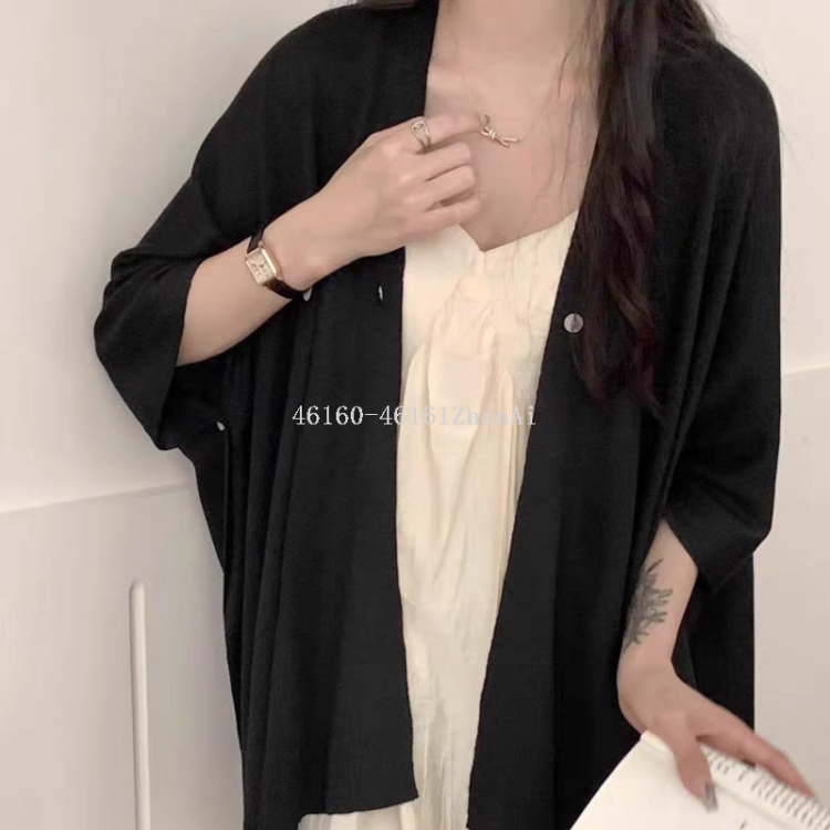 New cross-border wholesale e-commerce live-streaming supply: Air-conditioned room warm wool blended shawl, button split shawl Item Picture