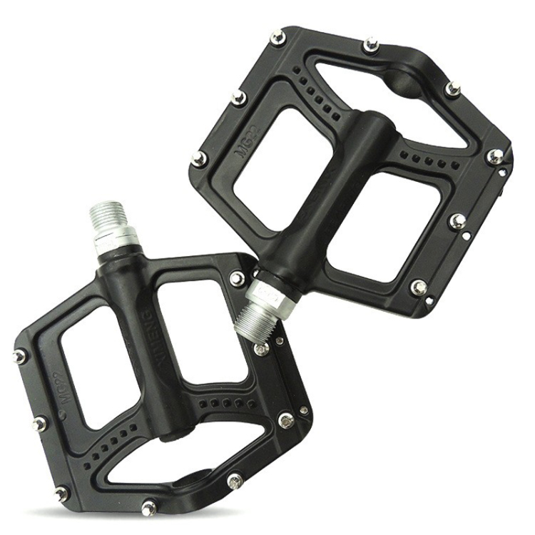 MG22 bicycle pedal, aluminum alloy bearing pedal, mountain bike with nail anti-slip, bicycle pedal Item Picture