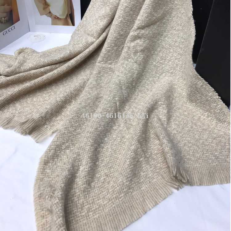 New order style cross-border scarf wholesale, e-commerce live streaming, small stock in stock, Zhima Dian Dian Xiaoxiangfeng supply chain details Picture